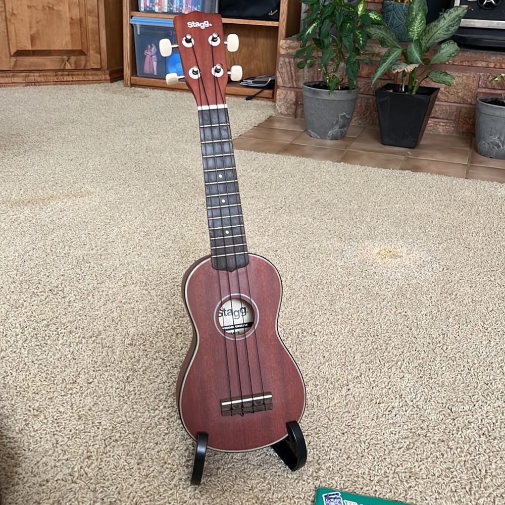 Stagg Handmade Uklele! - Picture 2 of 9